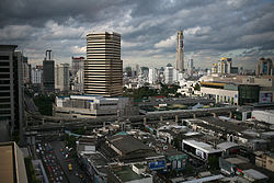 Pathumwan rd and Siam area